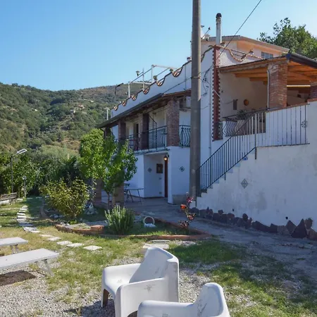 Nyaraló Stunning In Gioiosa Marea